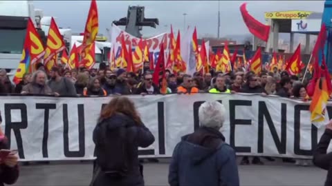 Port workers in Genoa refuse to send arms to Zelensky