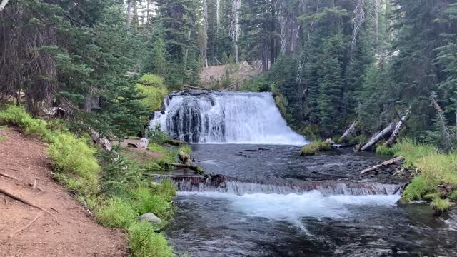 Central Oregon - Three Sisters Wilderness - Green Lakes - Gorgeous Waterfall!