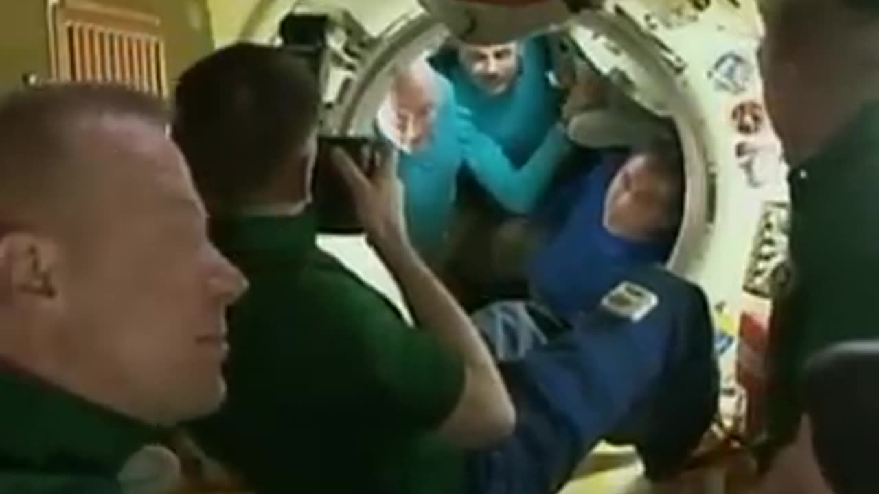 The Year In Space Crew Returns Home