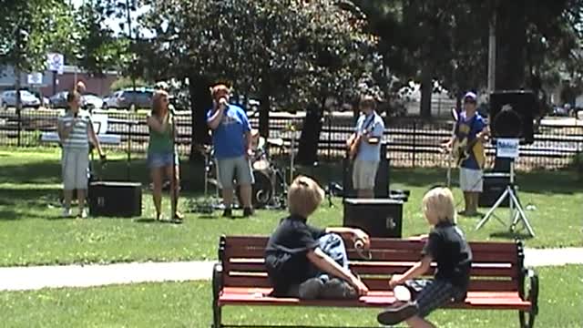 2008.07.09 Motorbiscuit Lunch in the Park