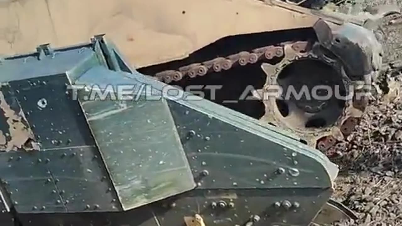 Russians Inspect Leopard 2A6 tank, 2 M2A2 Bradley infantry fighting vehicles of Ukrainians Avdeevka