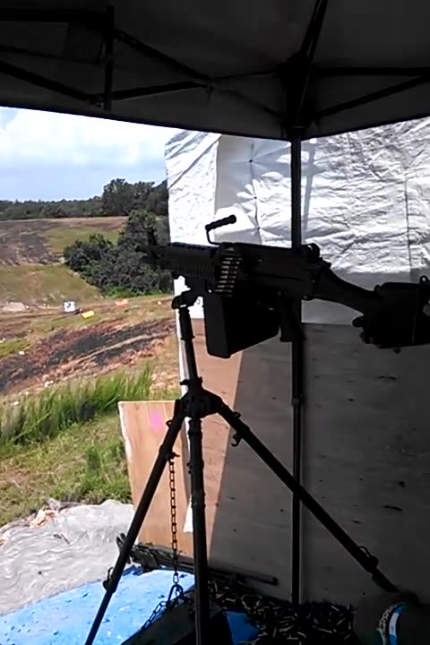 Shooting a Custom M249 SAW