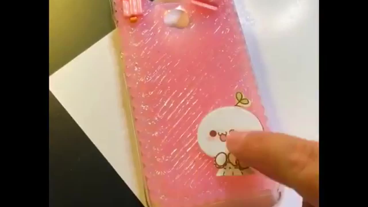 20 Amazing DIY hacks for phone Covers