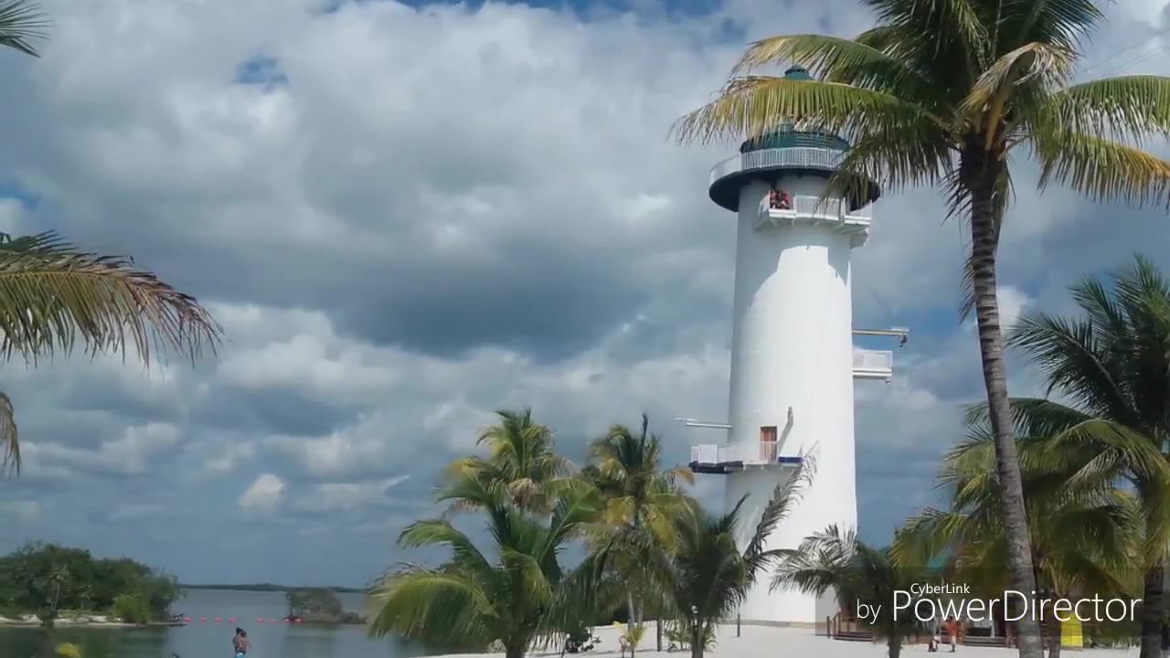 HARVEST CAYE, Belize