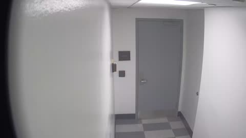 6141RHOBG1G101DStairwayLobbyEntry_2021-01-06_16h40min03s597ms.mp4