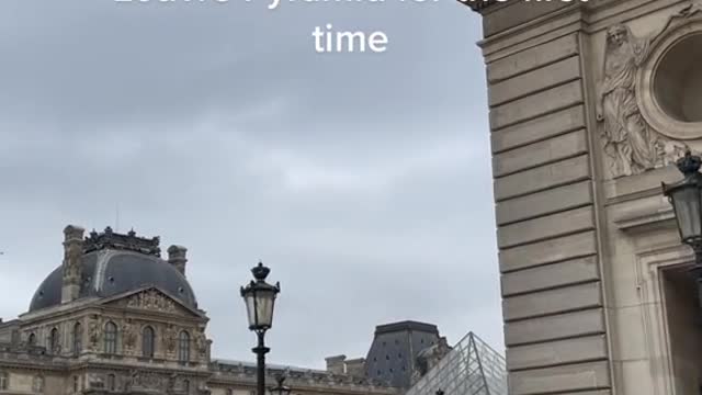 POV: You traveled to Paris and are seeing the iconic Louvre Pyramid for the first time