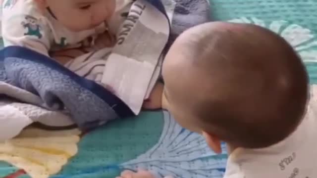 what a funny baby🤣🤣🤣