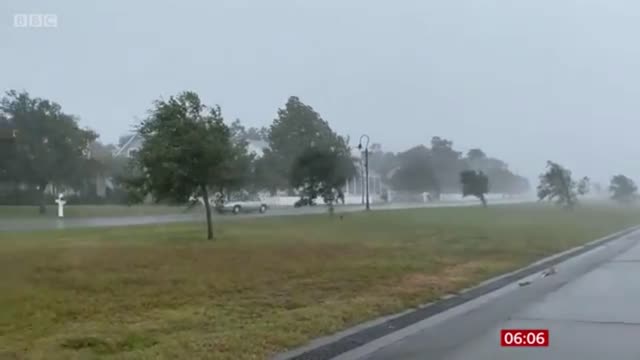 Apocalypse in the USA! A massive hurricane hits Louisiana, causing havoc and havoc!