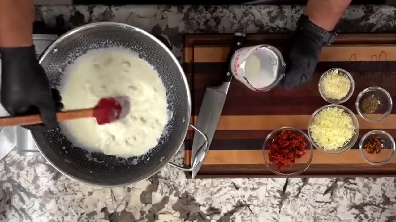 The Creamiest Sun-Dried Tomato Pasta_ A Quick and Delicious Dinner Recipe😋😋