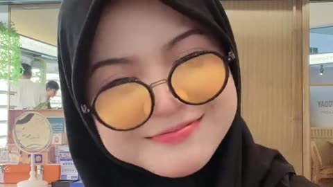 Beauty girl from Indonesia 4