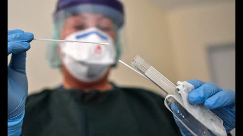 Test del COVID 19. El médico nunca entrará en vuestra casa y le acompañará un agente de policía