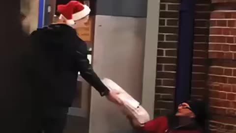 Homeless men got a gift and this was his reaction ❤️🥹