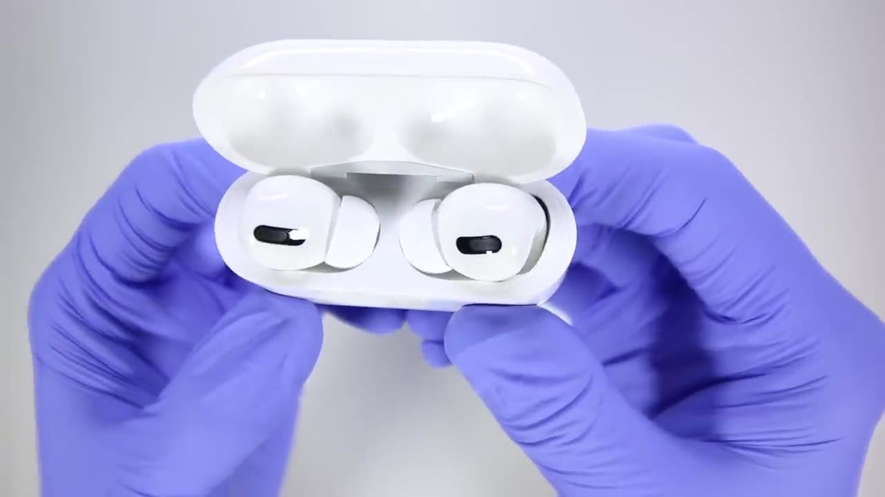 AirPods Pro Unboxing and Sound Test!