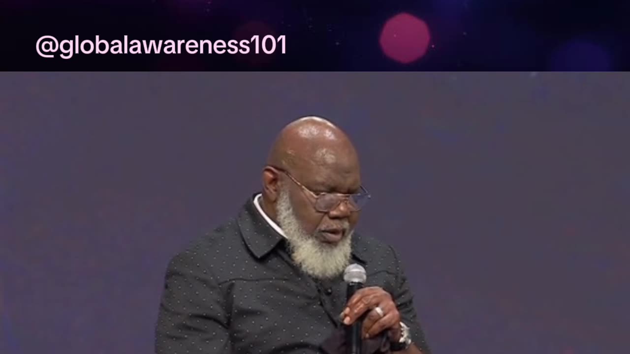 Bishop TD Jakes had a medical incident today during his sermon.