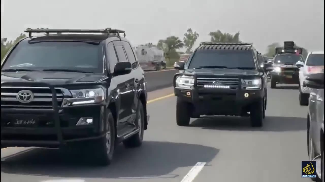 Imran Khan Protocol | Imran Khan Going To Islamabad