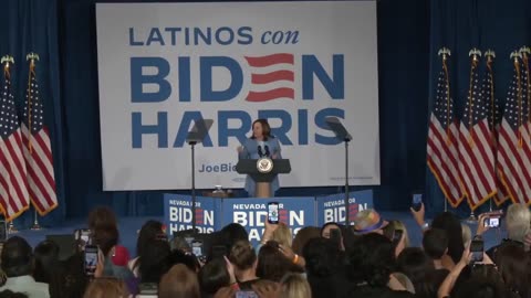 Kamala Harris has her own Joe Biden brain freeze! 🤣