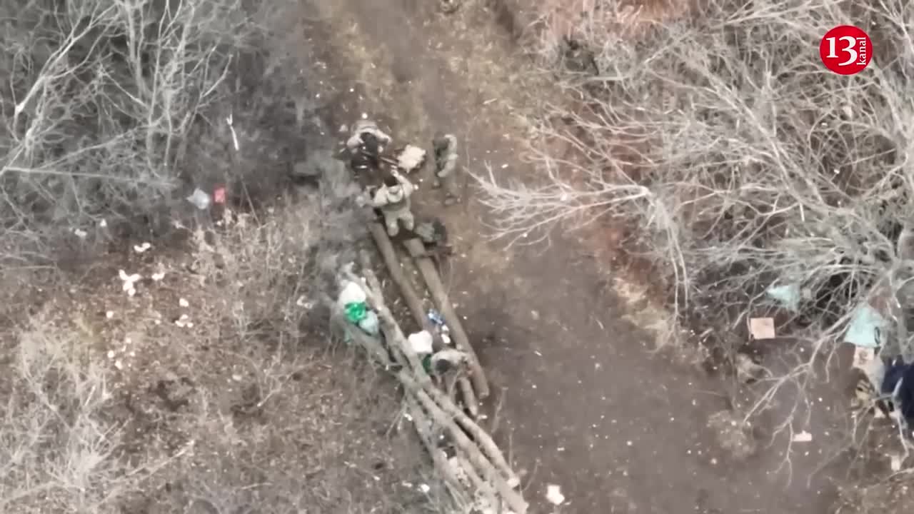 Russians transporting their belongings to Bakhmut in cars, were targeted by artillery fire