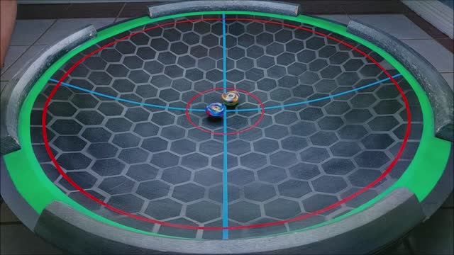 CHO-Z VALKYRIE vs GEIST FAFNIR| ON REAL LIFE BEYBLADE STADIUM