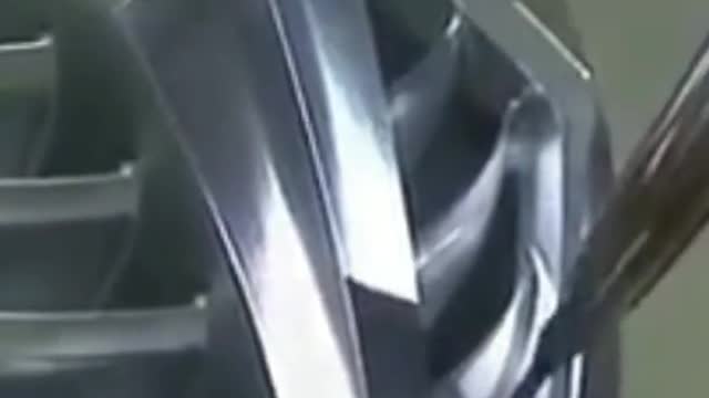 It turns out that the iron helmet is made in this way, which is valuable.