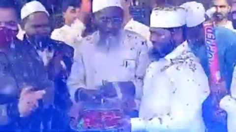 রয়েল ফেমাস চিকেন সেন্টার