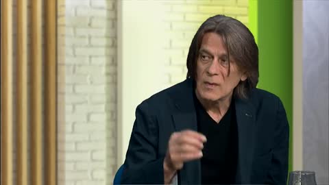 Krzysztof Karoń odpowiada dzieciom na pytanie "Co to jest marksizm?"