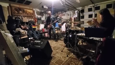 Big Navy Warms up with ATLAS RISE -Metallica