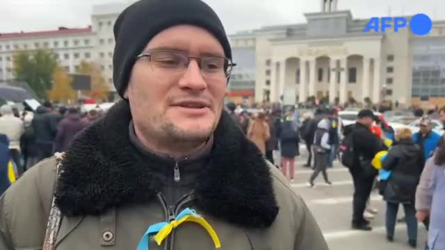 How Ukraine organises "happy rallies" in Kherson