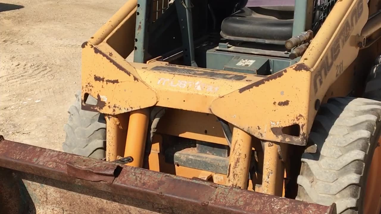 Skid Steer Mustang 2044 Model