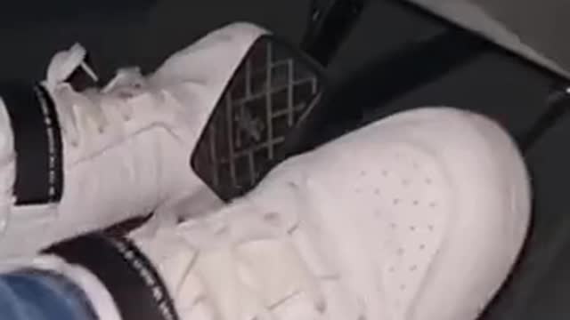 The right way to start the car when it starts.