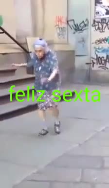 Velhinha dancando malandramente