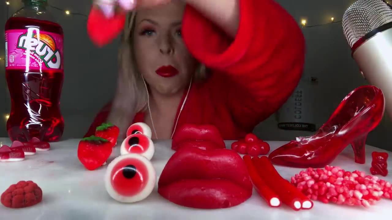 ASMR *RED FOOD* CINDERELLA GLASS SLIPPER, SODA BOTTLE, LIL NITRO GUMMY BEAR SOUR CHERRIES MUKBANG 먹방