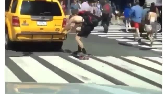 Taxi skateboard