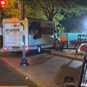 UHaul Rammed the Gate of the White House Last Night