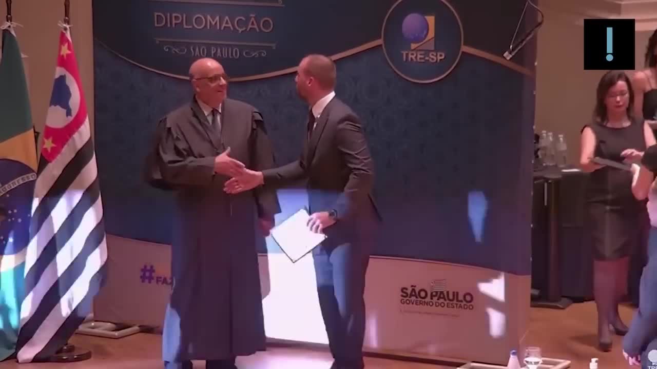 Eduardo Bolsonaro e Ricardo Salles são vaiados durante diplomação