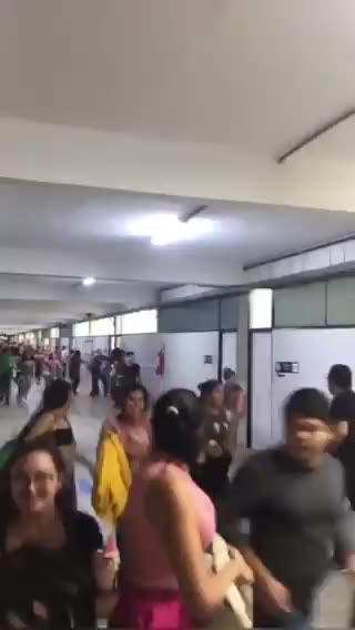 Invasão de traficantes em universidade