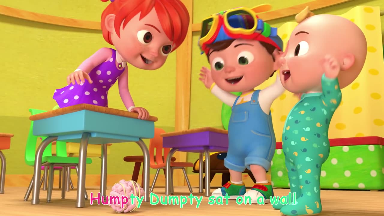 Humpty Dumpty | CoComelon Nursery Rhymes & Kids Songs