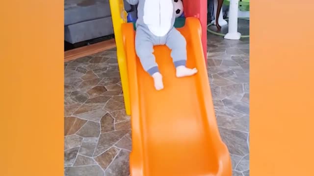 Funny baby's falling down moment