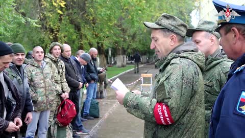 #StrongerTogether - Mobilised citizens arrive at military base in Samara region