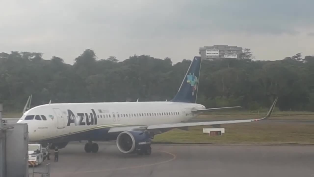 Airbus A320NEO PR-YYL faz seu pushback antes de decolar de Belém do Pará para Belo Horizonte