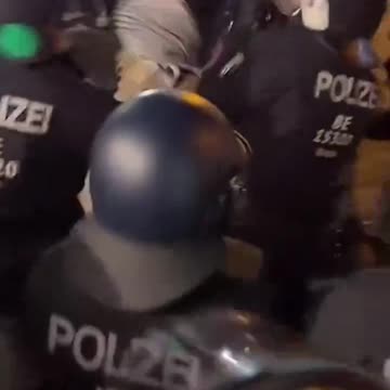 Police cracking down on pro-Palestinian protesters in Germany