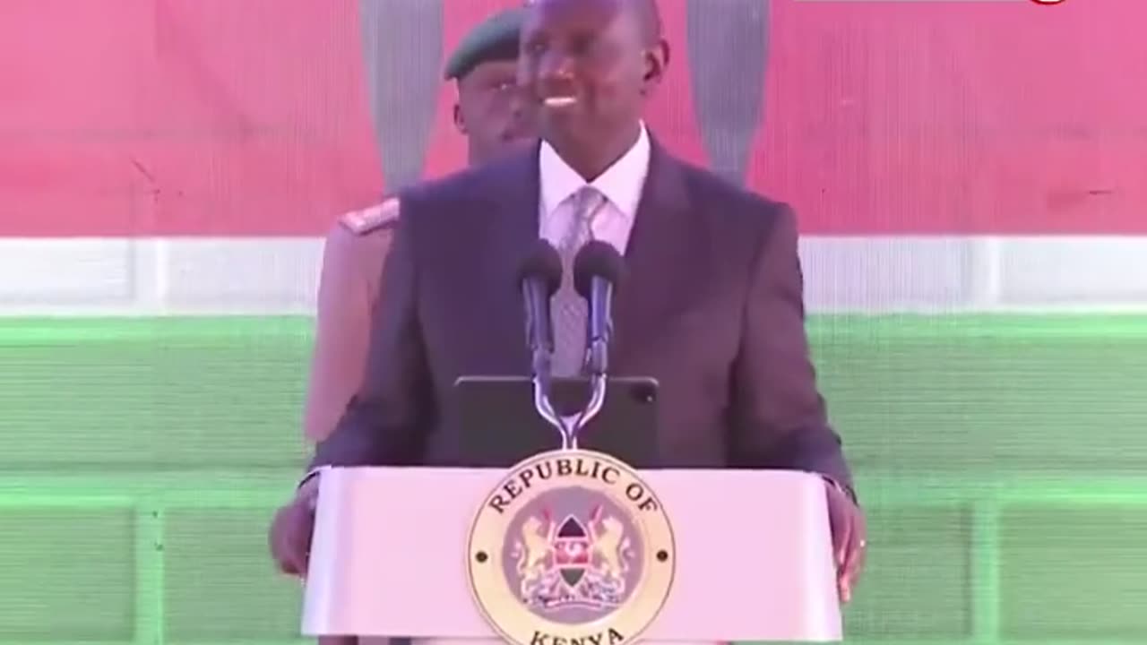 Kenyan President claims US dollar to be worthless in a few weeks