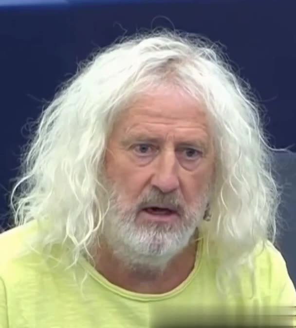 Mick Wallace says Zelensky has been silently selling off Ukrainian land to Western companies