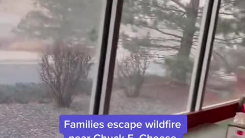 Families escape wildfire near Chuck E. Cheese