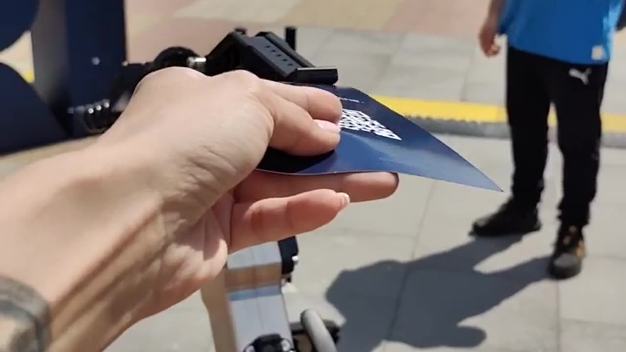 Campanie SRI cu robotei, realitate virtuala si coduri QR la Politehnica la show-ul de masini