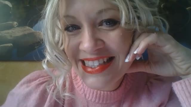 Heute schon Scheiße gebaut? Sara Bennet lässt wieder einen los ,-)