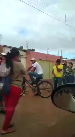Venezuelanos fogem da ditadura invadem Boa Vista Roraima buscando liberdade!