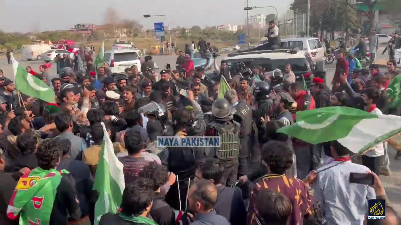 Sher Afzal khan Marwat Election Campaign in Lucky Marwatشیرافضل خان مروت کی لکی مروت میں انٹری