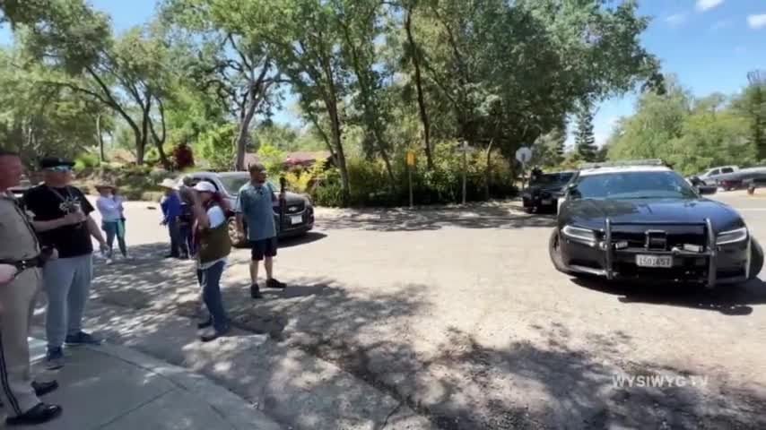 The People's Convoy Interacts with The Police at Gavin Newsom's Residence 4/20/2022