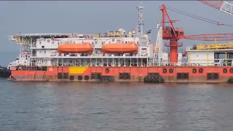 accommodation barge