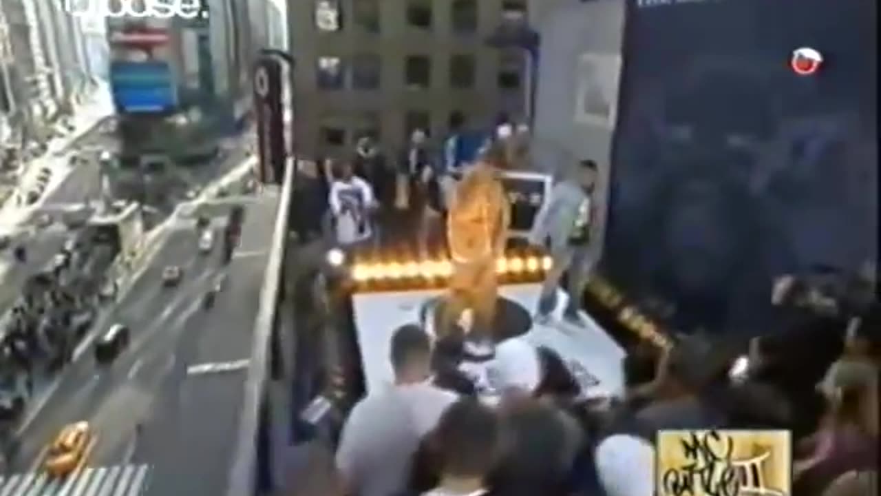 JayZ (Live at Time Square New York 2003)